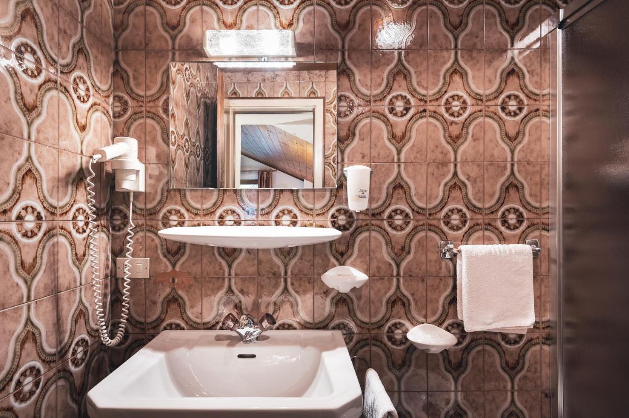 Garni Iosc Hotel San Vigilio Di Marebbe Eksteriør billede