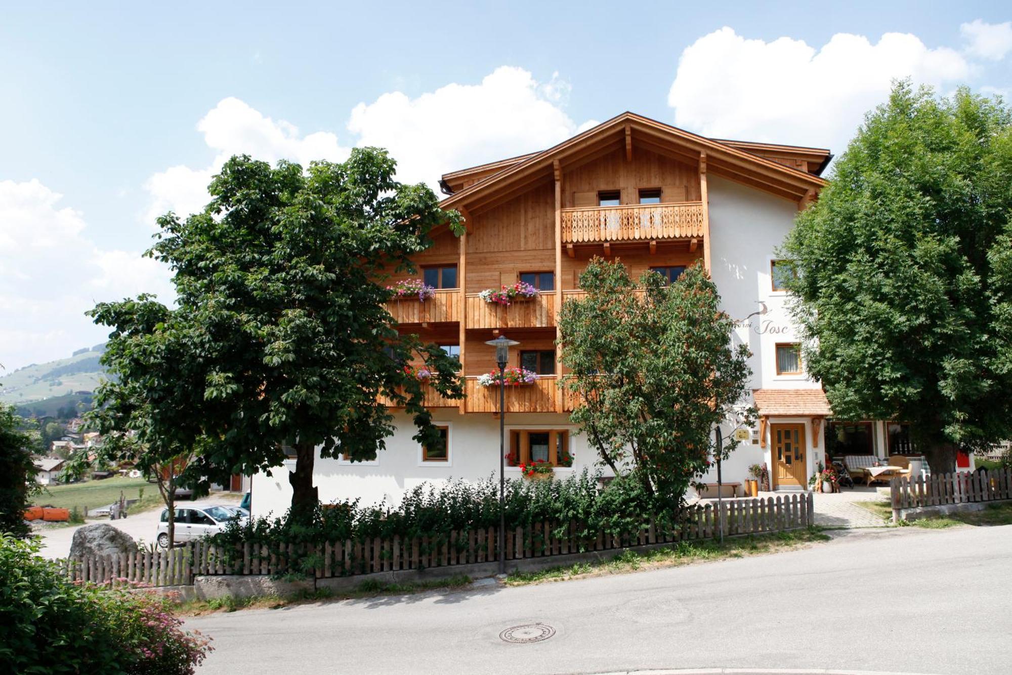 Garni Iosc Hotel San Vigilio Di Marebbe Eksteriør billede