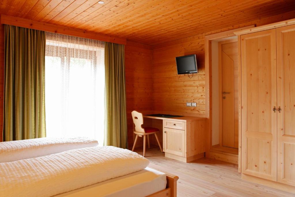 Garni Iosc Hotel San Vigilio Di Marebbe Eksteriør billede