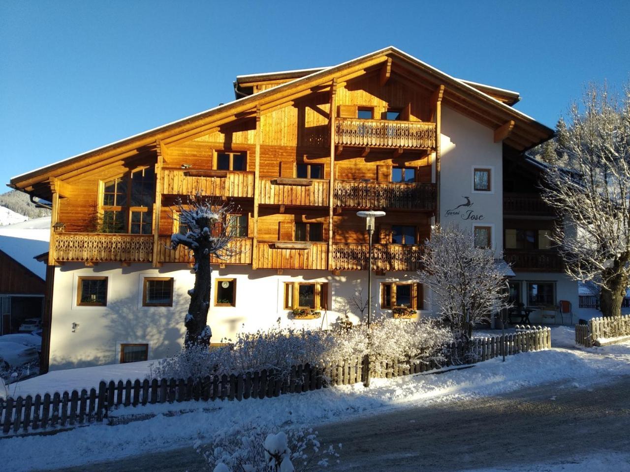 Garni Iosc Hotel San Vigilio Di Marebbe Eksteriør billede